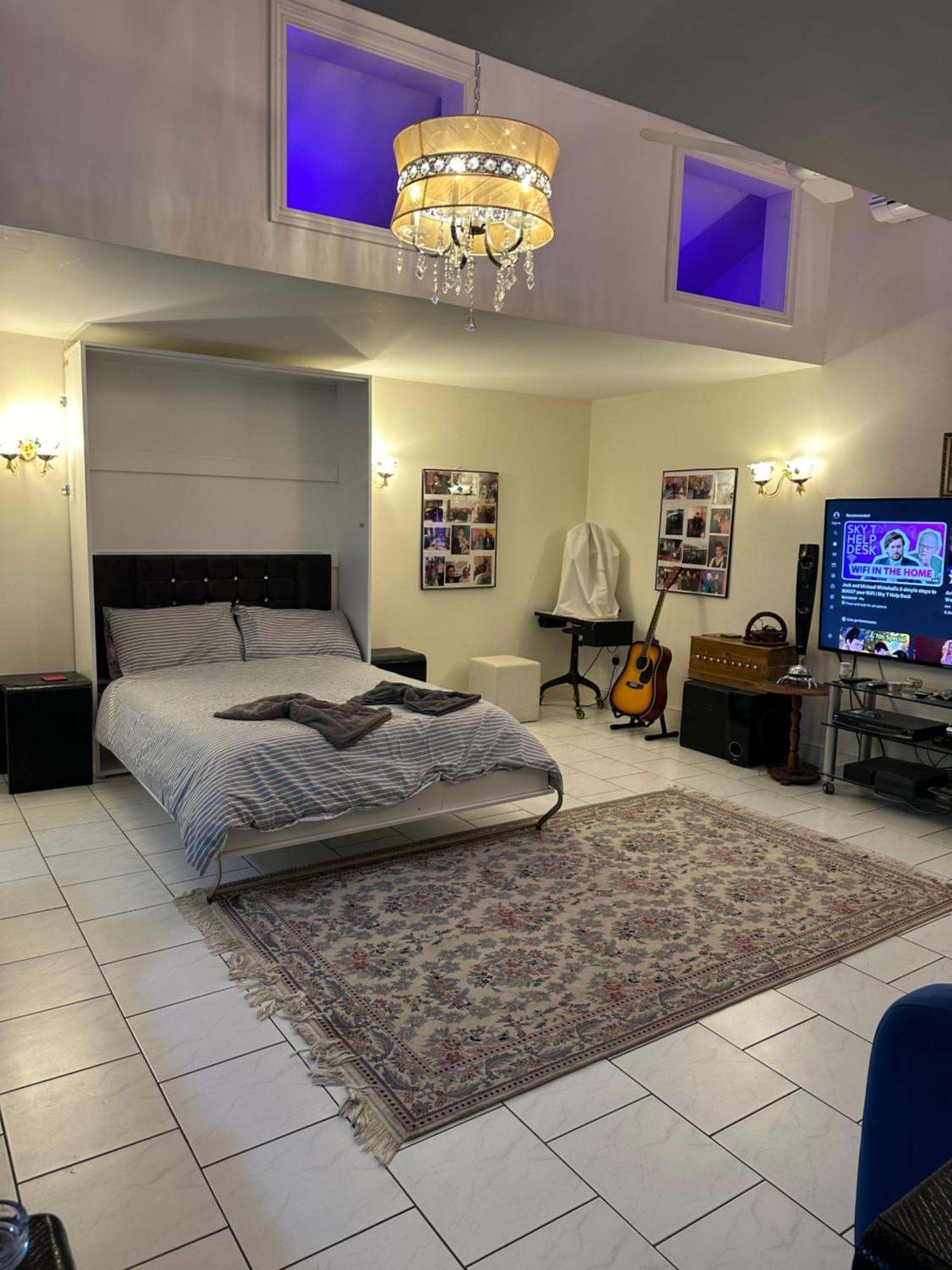 Amazing Gantshill Studio Annexe & Free Parking Redbridge ภายนอก รูปภาพ